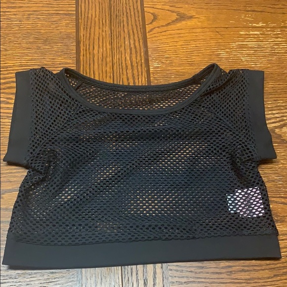 bombshell sportswear Tops - Bombshell sportswear mystic crop top !